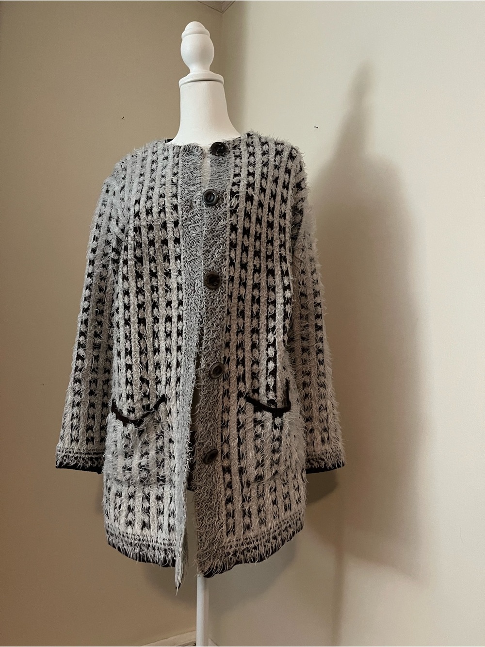 Women's Gray and Black Patterned Button-Front Cardigan